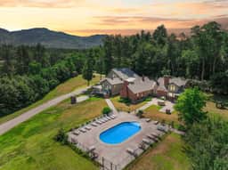 70-2 Locust Lane | Pool, Hot Tub, Views, 5 Bedroom - Image 3