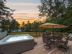 Dreamland | Luxe Waterfront Villa, Hot tub + Sauna - Image 3