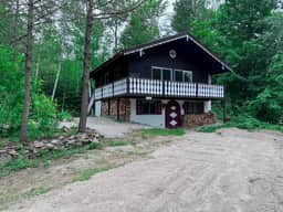 Family Chalet Near Story Land | Private Hot Tub! - Image 5