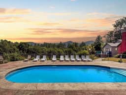 Locust Lodge #2 | 18 Beds, Sleeps 28, HotTub, Pool - Image 5