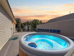 Locust Lodge #2 | 18 Beds, Sleeps 28, HotTub, Pool - Image 3