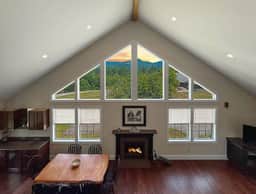 Locust Lodge #3 | 18 Beds, Sleeps 28, HotTub, Pool - Image 3