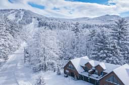 Luxe Mountain Home | River, Cranmore, Hot Tub - Image 4