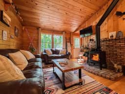 MOOSE CABIN | 5-Star Maine Experience | Hot Tub - Image 3