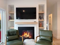 Peaks & Pines | 5 Min to Ski Resort, HotTub, Views - Image 3