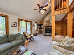 Spacious 5 Bedroom N. Conway Home | Best Location! - Image 4