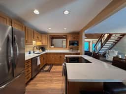 Stonehurst Hideaway | Prime Location + Pool Table - Image 2