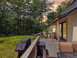 The Check Inn | Close to Hiking, Rivers, Storyland - Image 3