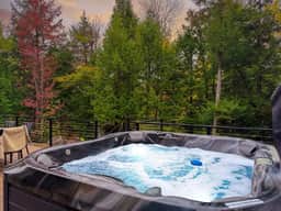 The Falcon Haus | Relaxing Escape with Hot Tub - Image 3