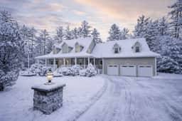 The Great Escape | 6100 ft.² | Theater | Hot Tub - Image 2