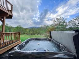 The Mountainview Escape | Luxury, Views & Hot Tub - Image 4