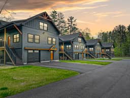 The Whitaker House | Luxe | Heart of the Valley - Image 2