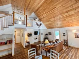 White Mountain Dream Cabin | 4 Acres  + Hot Tub - Image 2