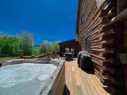 White Mtn Log Cabin | Hot tub, Views, Outdoor Bar! - Image 2