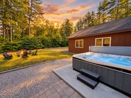 Bear Mountain House | Luxury, Hot Tub, Fireplace - Image 3