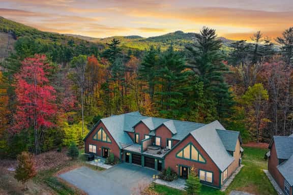 Alpine Sky | Walk to Cranmore & Downtown, Hot Tub - Image 1