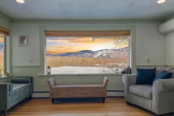 Ridge View Chalet | Incredible Views & Location - Image 1