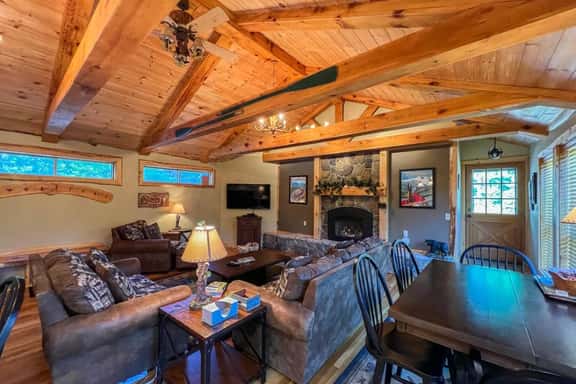 The Cranmore Mountain Cabin | Walk to North Conway - Image 1