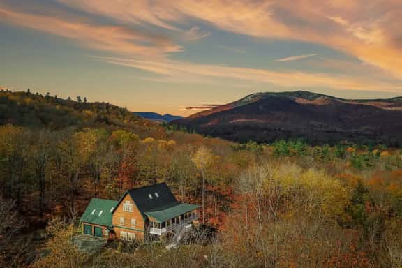 The Ledges Estate | 4100 ft.² Luxe Mountain Home - Image 1