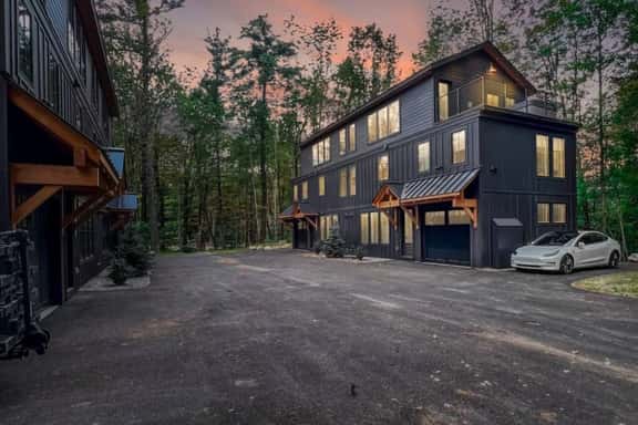 Black Diamond @ Cranmore Mt. | Brand New, Hot Tub - Image 1