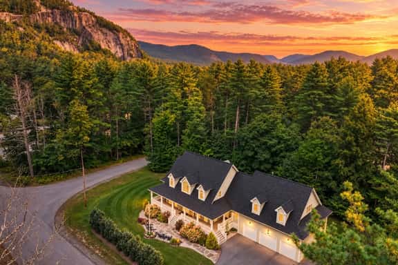 The Great Escape | 6100 ft.² | Theater | Hot Tub - Image 1