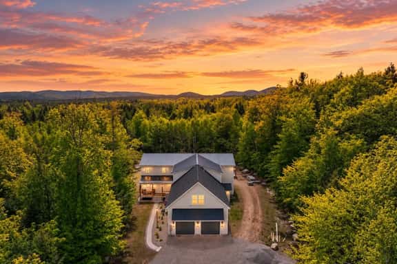 Hemlock Hideaway | 4500 ft.² New Build w/ Hot Tub - Image 1