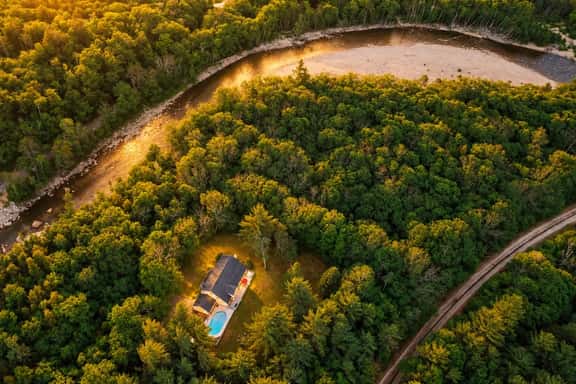 Riversbend | Private River Access, Pool, Hot Tub - Image 1