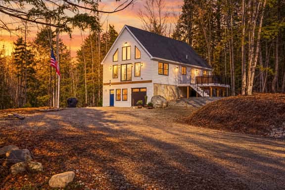 Northview Chalet | Brand New, Hot Tub, Spacious - Image 1