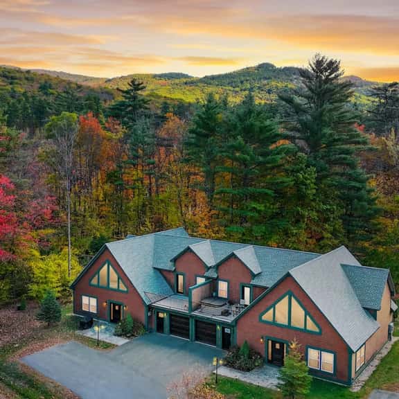 Alpine Sky | Walk to Cranmore & Downtown, Hot Tub - Image 1