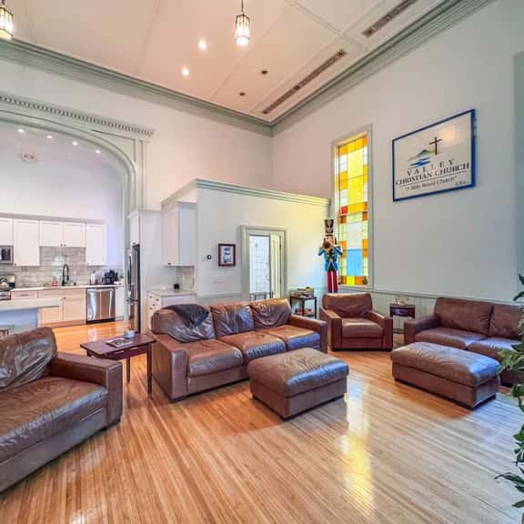 The Conway Meeting House + Church | 10 BDRM + Pond - Image 1