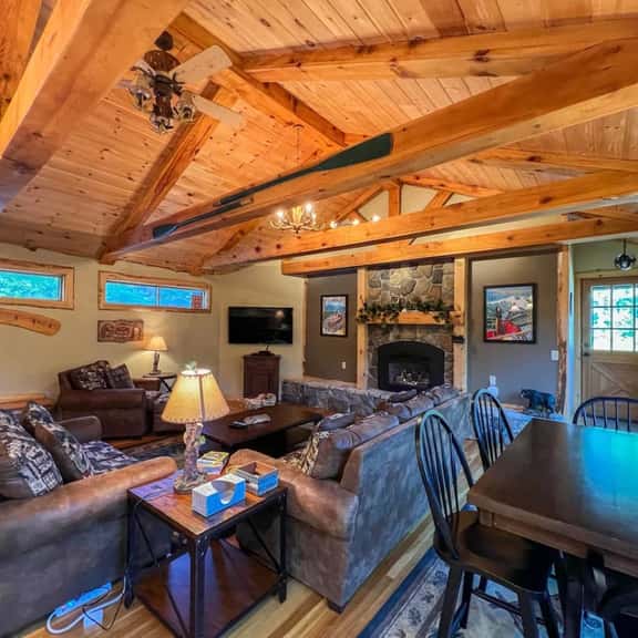 The Cranmore Mountain Cabin | Walk to North Conway - Image 1