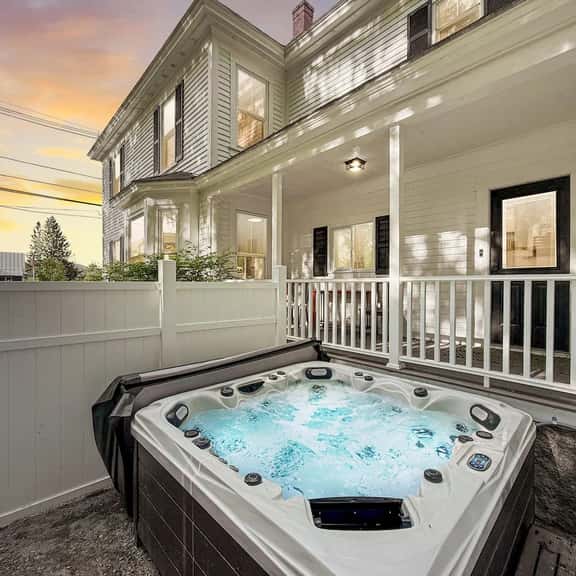 The Manor on Main | Hot Tub, Pond Access, 5 Bedrms - Image 1