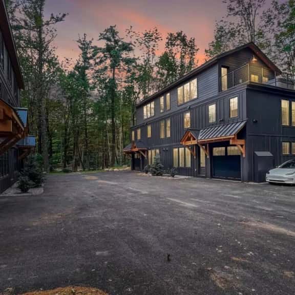 Black Diamond @ Cranmore Mt. | Brand New, Hot Tub - Image 1