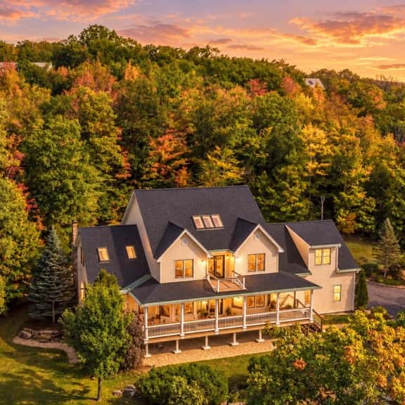 Forest Ledge | 5550ft² | Game Room | HotTub | View - Image 1