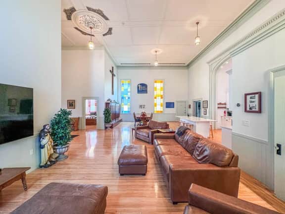1826 Conway Renovated Church | 5 Bdrm, Pond Access - Image 2