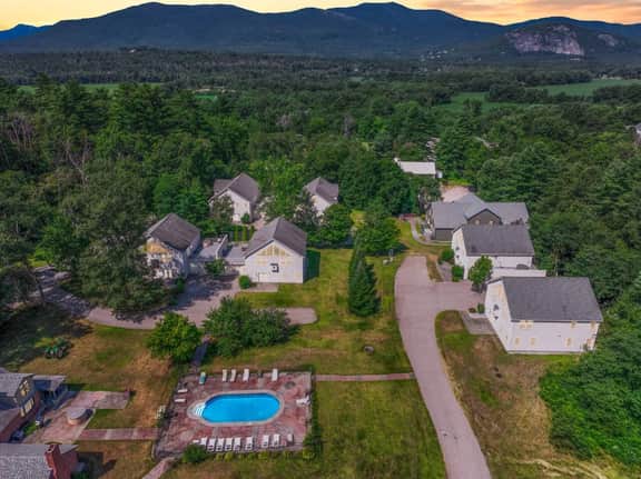 42-2 Locust Lane | Sleeps 21, Pool, Hot Tub, Views - Image 2