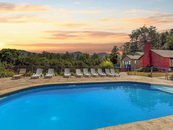 42-2 Locust Lane | Sleeps 21, Pool, Hot Tub, Views - Image 4