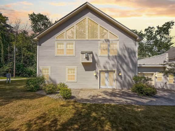 52-1 Locust Lane | Views, Pool, Hot Tub, 6 Bedroom - Image 3