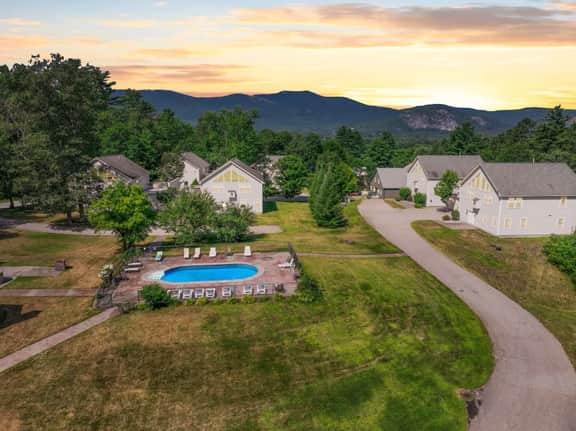 52-1 Locust Lane | Views, Pool, Hot Tub, 6 Bedroom - Image 2