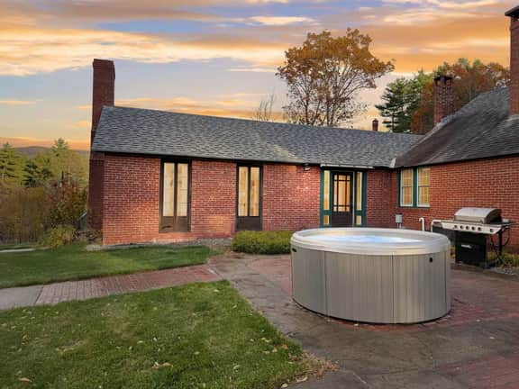 70 Locust Lane | Pool, Hot Tub, Sleeps 13, 6 BDRM - Image 5