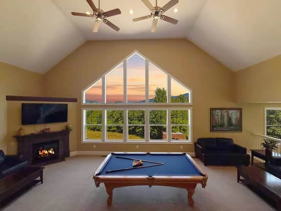 92 Locust Lane | 16 BDRMS, Sleeps 34, Pool, HotTub - Image 2