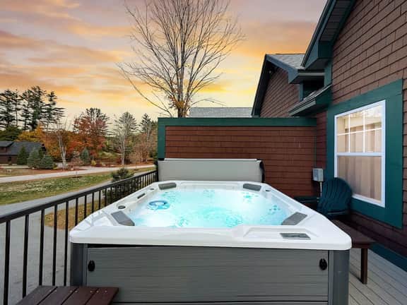 Alpine Sky | Walk to Cranmore & Downtown, Hot Tub - Image 3