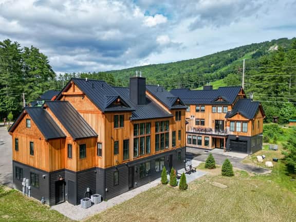 Black Diamond Ski House | Mountain Luxury - Image 2
