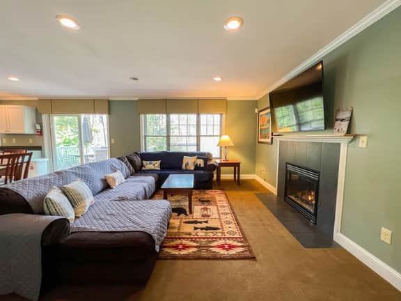 Gorgeous North Conway Home | 5 Min to Downtown - Image 2