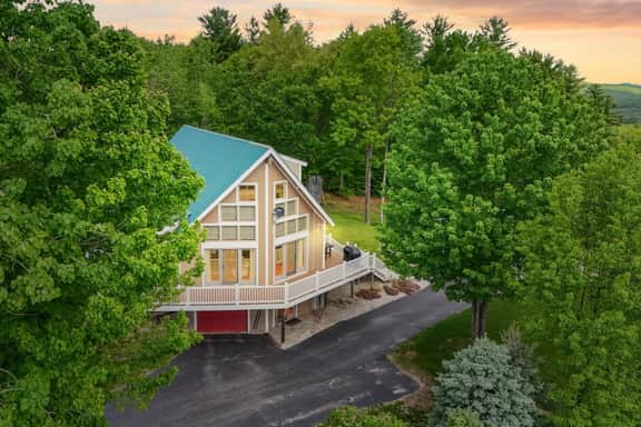 Highpoint Hideaway | Incredible Views on 5 Acres - Image 3