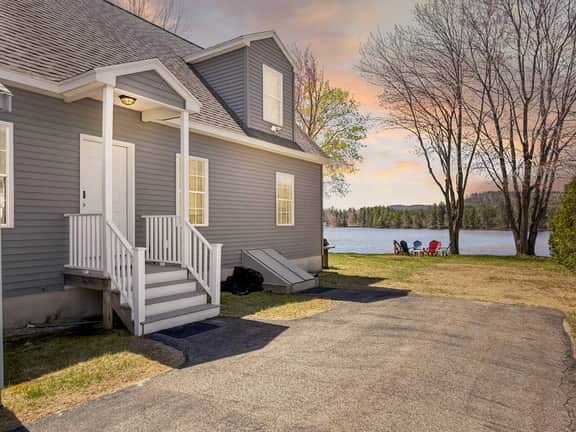 Loon's Lookout | Relaxing Waterfront Retreat - Image 2