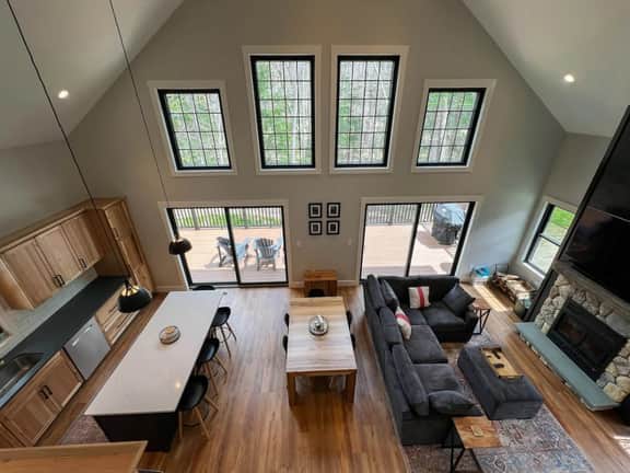 New Luxe 4BR/3BA Home in the Heart of the Valley! - Image 4