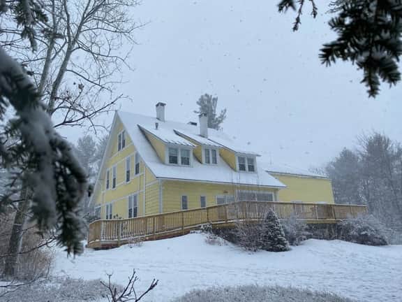 North Conway Getaway | Hot Tub, Pool & Sleeps 25! - Image 3