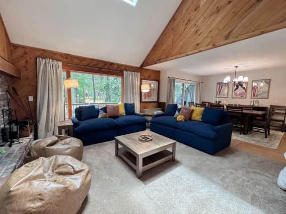 Pine Top Lodge | Spacious Family Home with a Pool! - Image 2