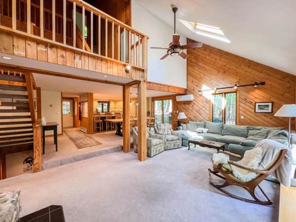 Spacious 5 Bedroom N. Conway Home | Best Location! - Image 2